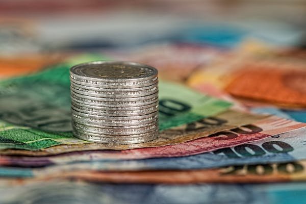Comparatif banque traditionnelle : prévoyez les hausses de tarifs